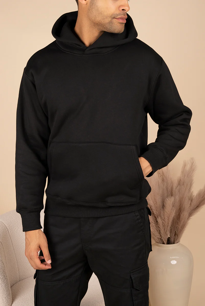 hoodies & sweatshirts